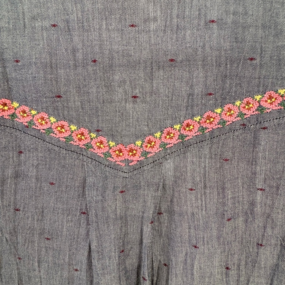 Sundance Gray Cotton Textile with Red and Green Embroidery - Picture 6 of 6